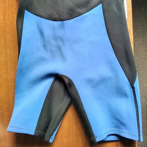 Realon kids size 14 short sleeve wetsuit - Picture 4 of 7